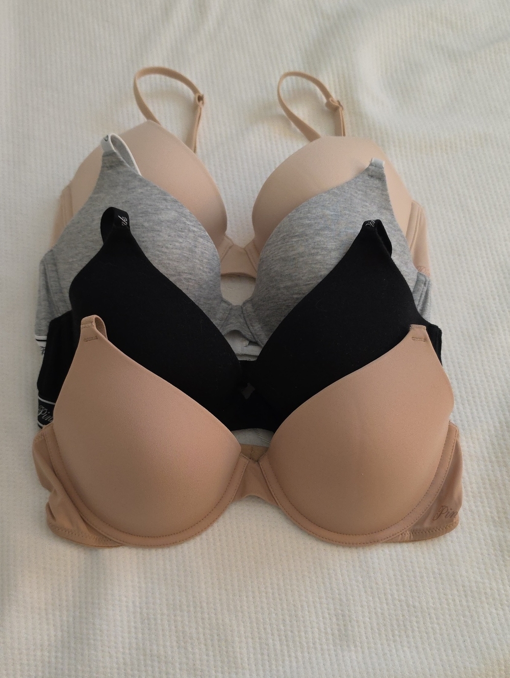 PINK Victoria's Secret Wear Everywhere Lightly Lined T-shirt Bra - lot of 4
